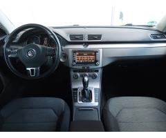 Volkswagen Passat 2.0 TDI 130kW - 10