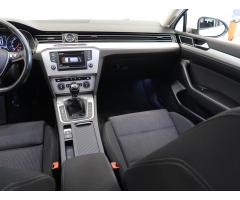 Volkswagen Passat 2.0 TDI 110kW - 11