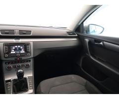 Volkswagen Passat 2.0 TDI 103kW - 11