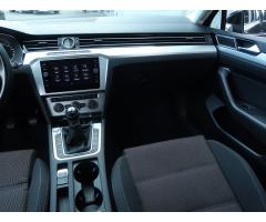 Volkswagen Passat 1.6 TDI 88kW - 11