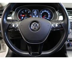 Volkswagen Passat 2.0 TDI 110kW - 24