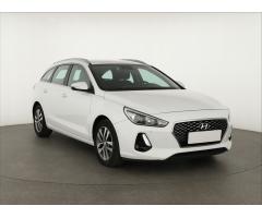 Hyundai i30 1.6 CRDi 81kW - 1