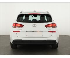 Hyundai i30 1.6 CRDi 81kW - 6