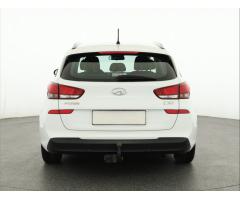 Hyundai i30 1.6 CRDi 85kW - 6