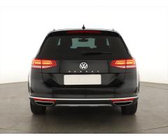 Volkswagen Passat 2.0 TDI 110kW - 6