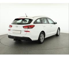 Hyundai i30 1.6 CRDi 85kW - 7