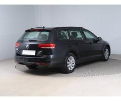 Volkswagen Passat 1.6 TDI 88kW - 7