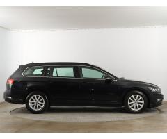 Volkswagen Passat 2.0 TDI 110kW - 8