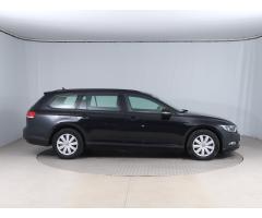 Volkswagen Passat 1.6 TDI 88kW - 8