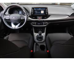 Hyundai i30 1.6 CRDi 85kW - 10