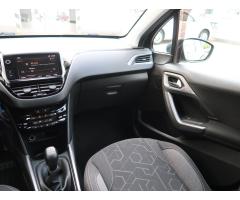 Peugeot 2008 1.2 PureTech 60kW - 11