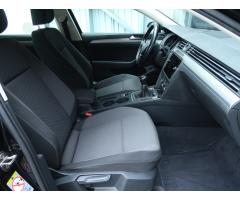 Volkswagen Passat 1.6 TDI 88kW - 12