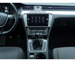 Volkswagen Passat 1.6 TDI 88kW - 19