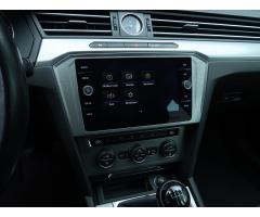 Volkswagen Passat 1.6 TDI 88kW - 25