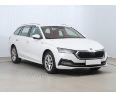 ŠKODA SUPERB COMBI 2.0TDI 140 LAURIN&K 4X4 DSG 7ST