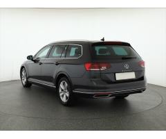 Volkswagen Passat 2.0 TDI 110kW - 5