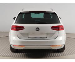 Volkswagen Passat 2.0 TDI 110kW - 7