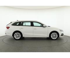 Škoda Octavia 2.0 TDI 110kW - 8