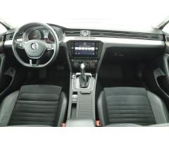 Volkswagen Passat 2.0 TDI 110kW - 9