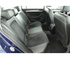 Volkswagen Passat 2.0 TDI 110kW - 11