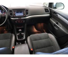 Volkswagen Sharan 2.0 TDI 103kW - 11