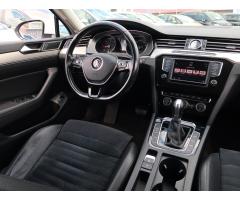 Volkswagen Passat 2.0 TDI 110kW - 11