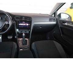 Volkswagen Golf 2.0 TDI 110kW - 11