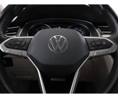 Volkswagen Passat 2.0 TDI 110kW - 14