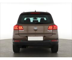 Volkswagen Tiguan 2.0 TSI 132kW - 11