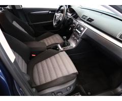 Volkswagen Passat 2.0 TDI 130kW - 12