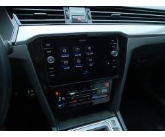 Volkswagen Passat 2.0 TDI 147kW - 27