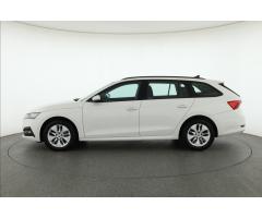 Audi Q3 S tronic DSG Zlevněno o 22 000 Kč