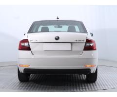 Škoda Octavia 1.6 TDI 85kW - 6