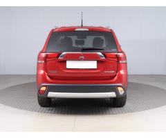 Mitsubishi Outlander 2.2 DI-D 110kW - 6