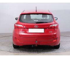 Hyundai i30 1.6 MPI 88kW - 6