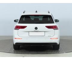 Volkswagen Golf 1.0 eTSI 81kW - 6