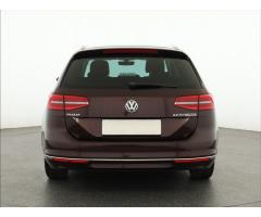 Volkswagen Passat 2.0 TDI 110kW - 7