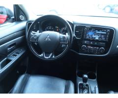 Mitsubishi Outlander 2.2 DI-D 110kW - 9