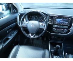 Mitsubishi Outlander 2.2 DI-D 110kW - 9