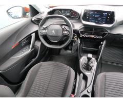 Peugeot 2008 1.2 PureTech 74kW - 9