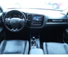 Mitsubishi Outlander 2.2 DI-D 110kW - 10