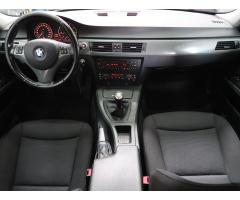 BMW Řada 3 320 i 110kW - 10