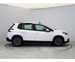 Peugeot 2008 1.2 PureTech 81kW - 10