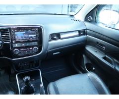 Mitsubishi Outlander 2.2 DI-D 110kW - 11