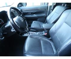 Mitsubishi Outlander 2.2 DI-D 110kW - 16