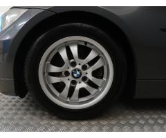 BMW Řada 3 320 i 110kW - 20