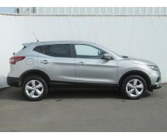 Nissan Qashqai 1.3 DIG-T 103kW - 10