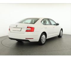 Škoda Octavia 1.6 TDI 85kW - 8