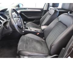 Volkswagen Passat 2.0 TDI 110kW - 18