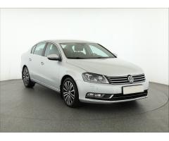 Volkswagen Passat 2.0 TDI 125kW - 1